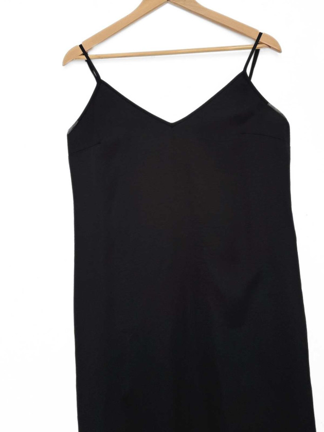 VESTIDO NEGRO SATINADO MAXI