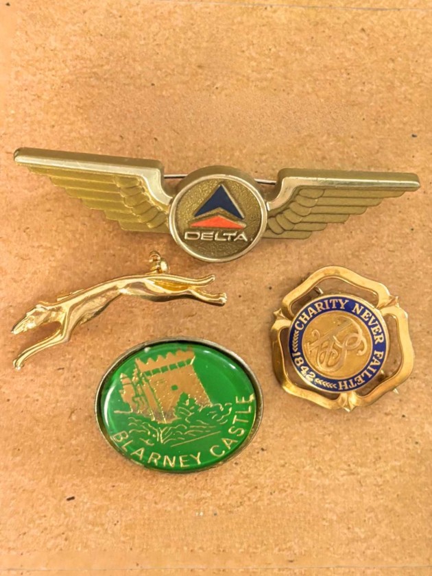 SET DE PINES VINTAGE