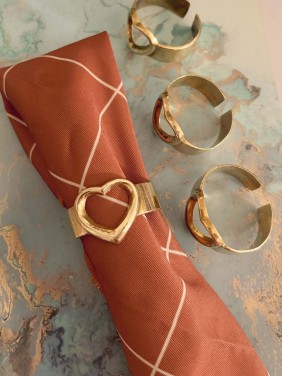 JUEGO VINTAGE DE ANILLOS DE SERVILLETA