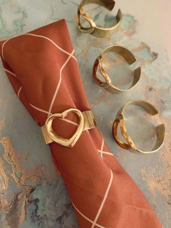 JUEGO VINTAGE DE ANILLOS DE SERVILLETA