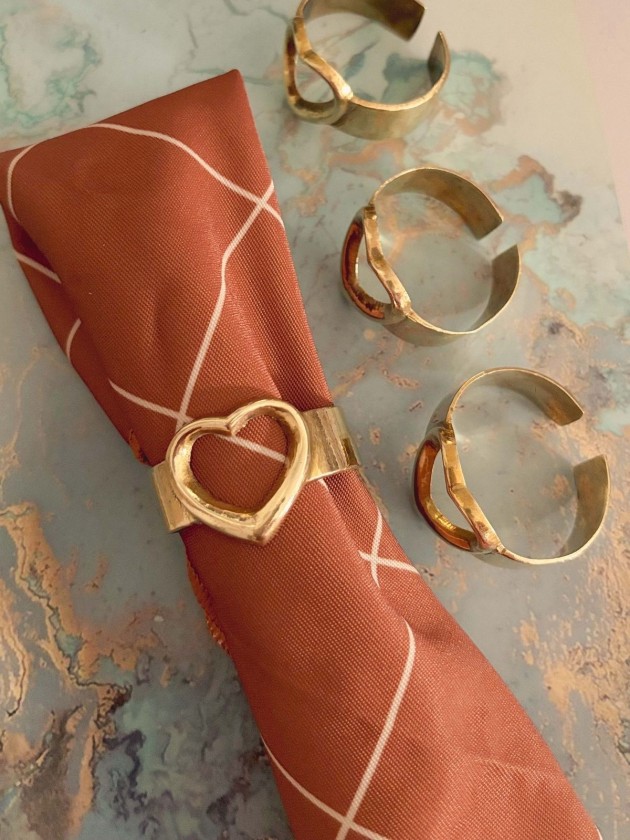 JUEGO VINTAGE DE ANILLOS DE SERVILLETA