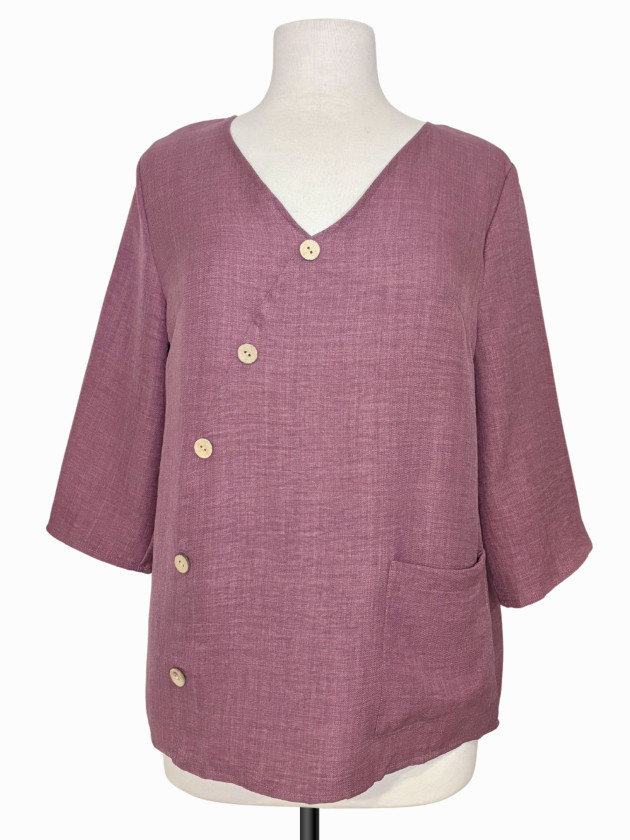 BLUSA MAUVE CON BOTONES DE LADO