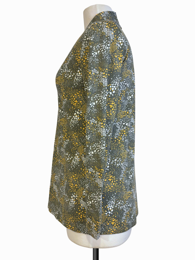 BLUSA CUELLO V ESTAMPADA VERDE