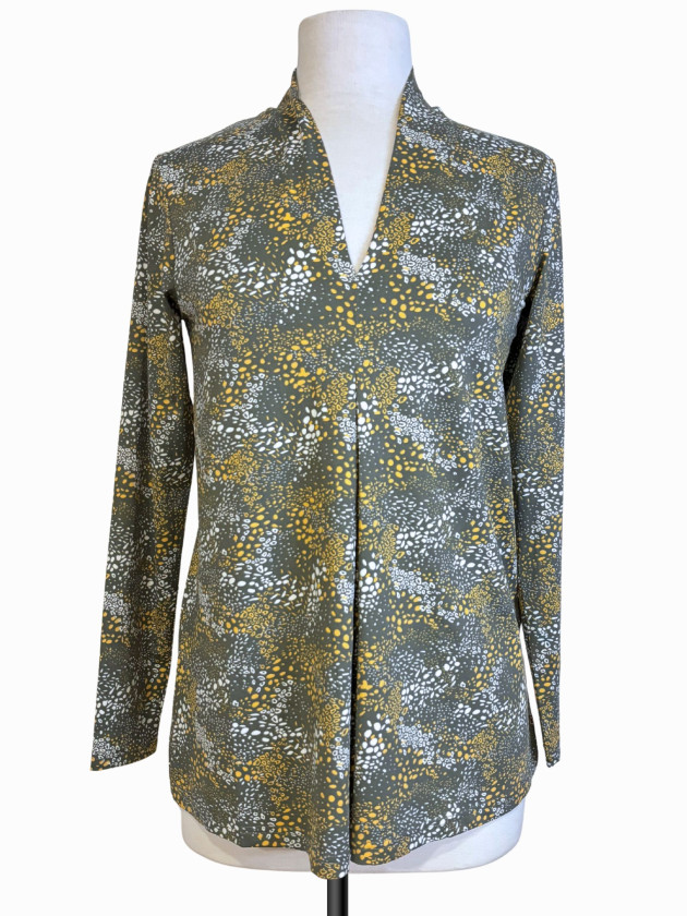 BLUSA CUELLO V ESTAMPADA VERDE