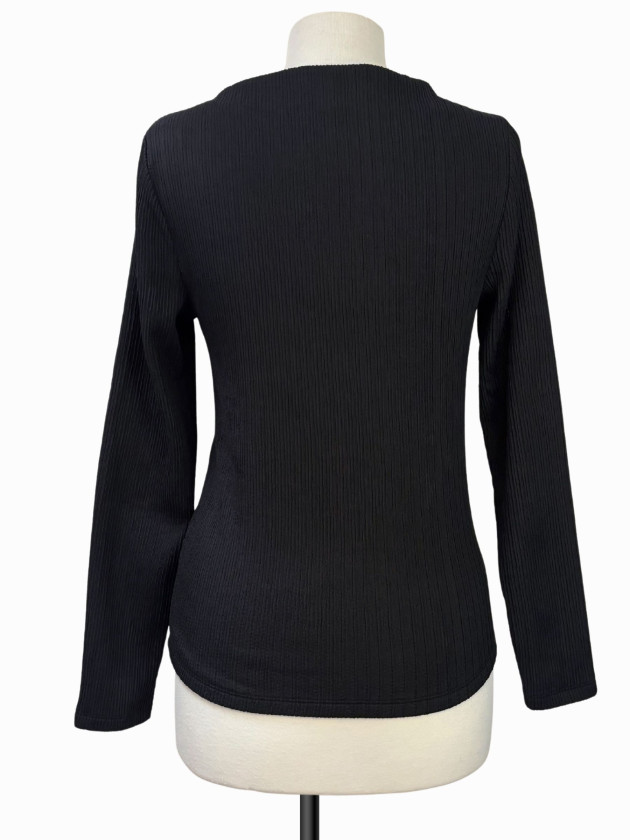 BLUSA NEGRA CON TEXTURA