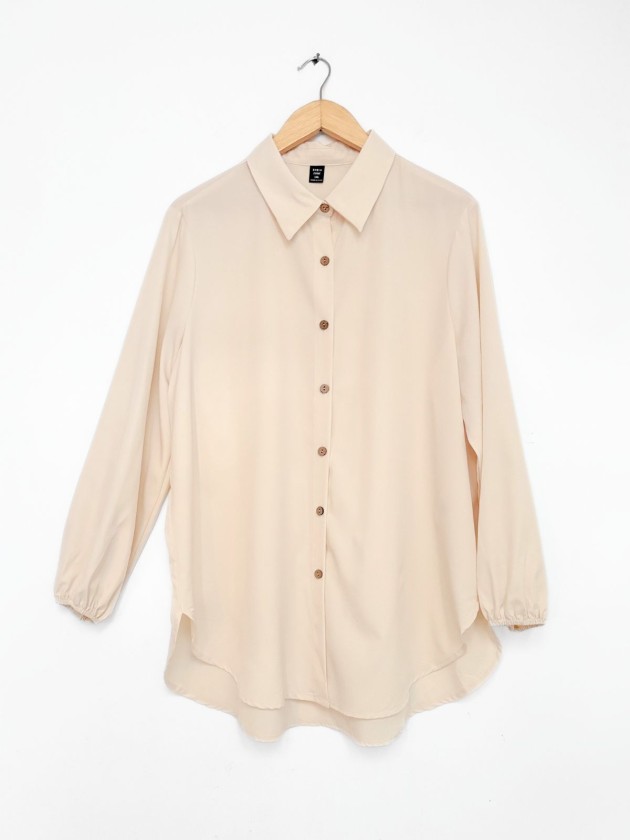 BLUSA CREMA OVERSIZED