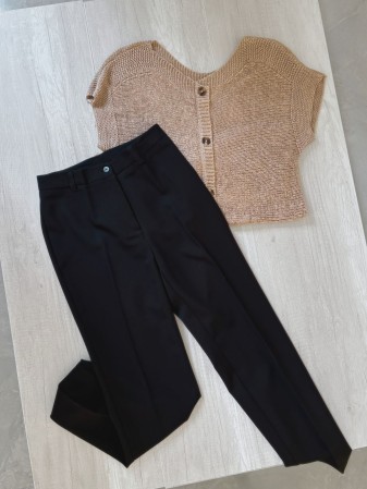 BLUSA TEJIDA CON BOTONES
