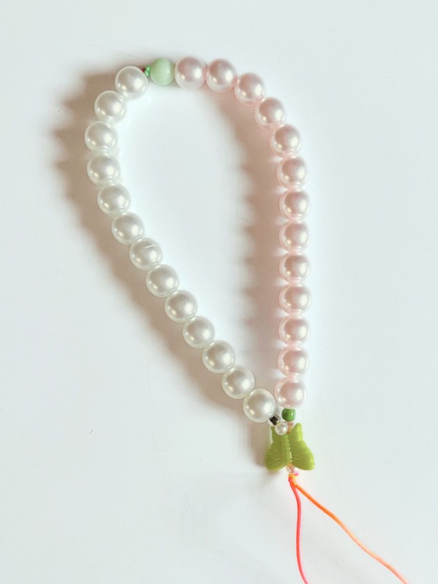CHARM DE PERLAS Y MARIPOSA