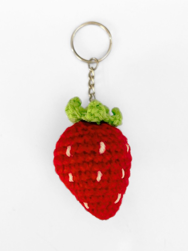 LLAVERO CHARM FRESA