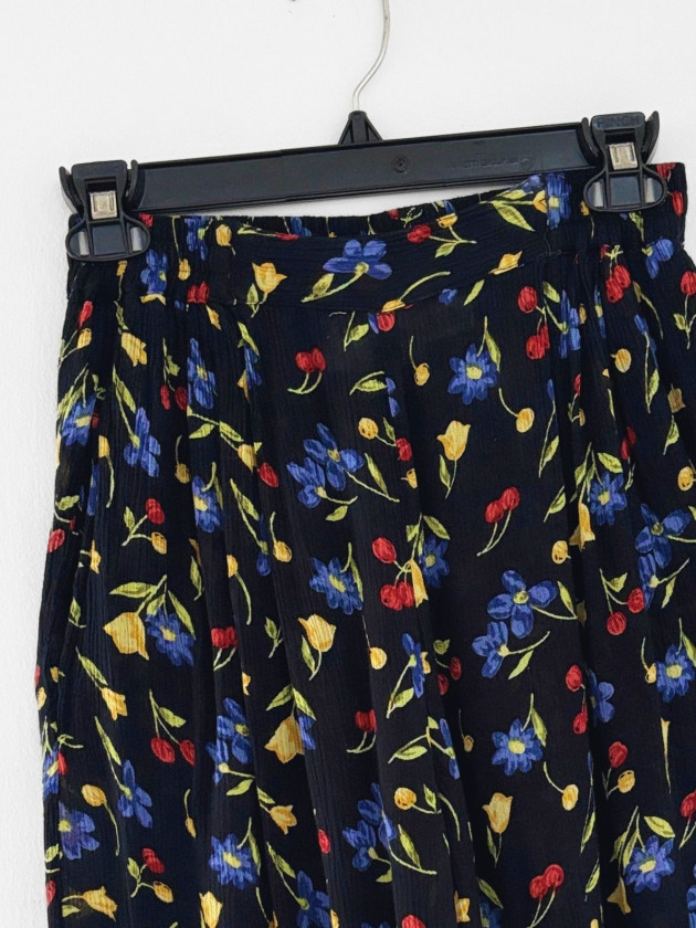 SHORT VINTAGE FLORAL