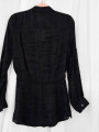 BLUSA NEGRA CON BOLSAS