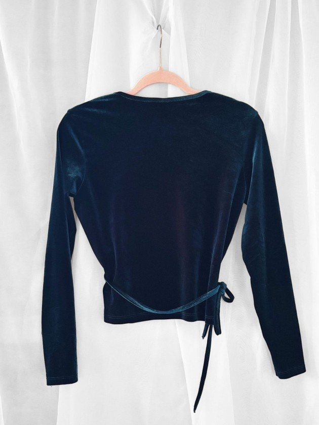 BLUSA VELVET TRASLAPADA
