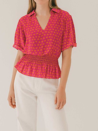 BLUSA ESTAMPADA DE CORAZONES